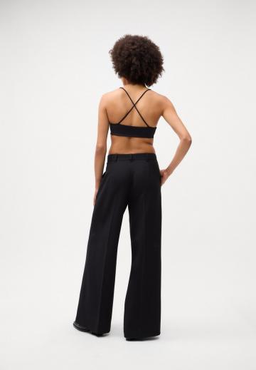 Топ на бретельках