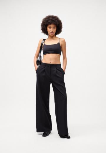 Топ на бретельках