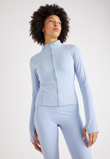 Спортивная куртка