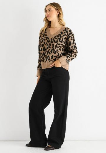 Пуловер с вырезом V