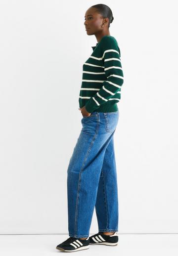 Пуловер в полоску