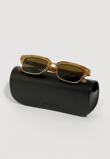 Солнечные очки