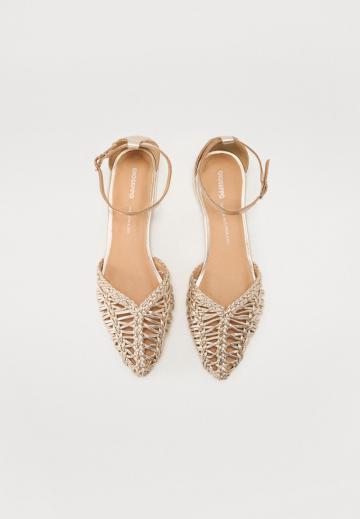 Гандбольные кроссовки