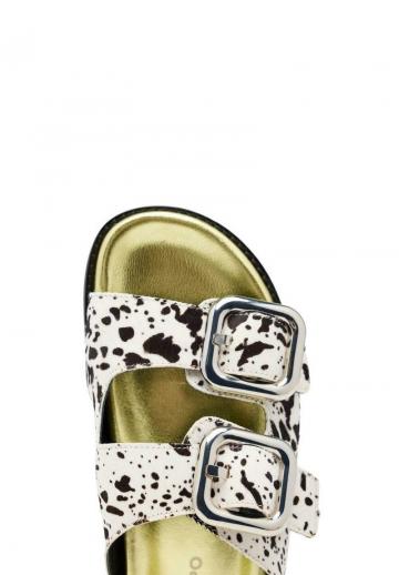 Гандбольные кроссовки