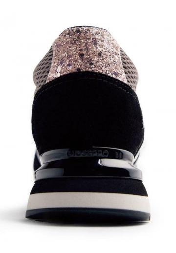 Гандбольные кроссовки