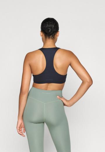 Спортивный бюстгальтер