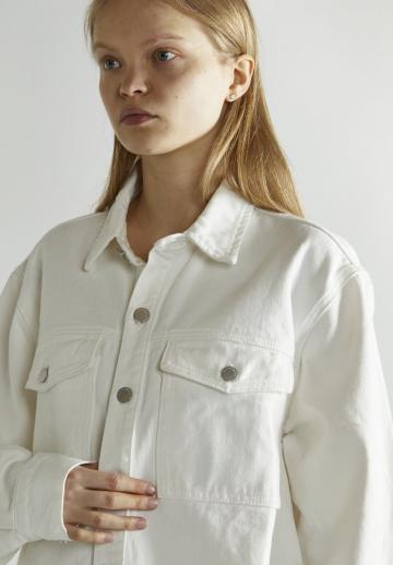 Короткое пальто