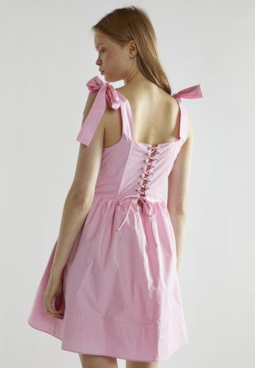 Короткое платье