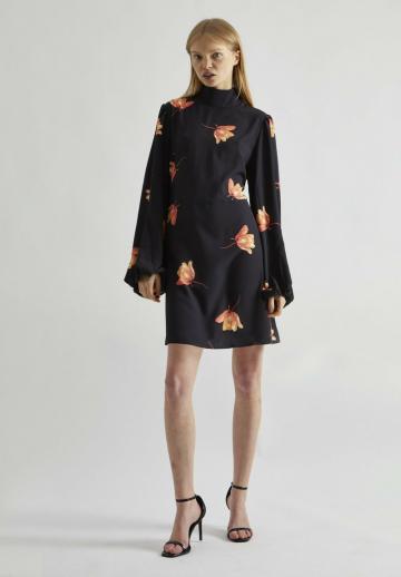 Короткое платье