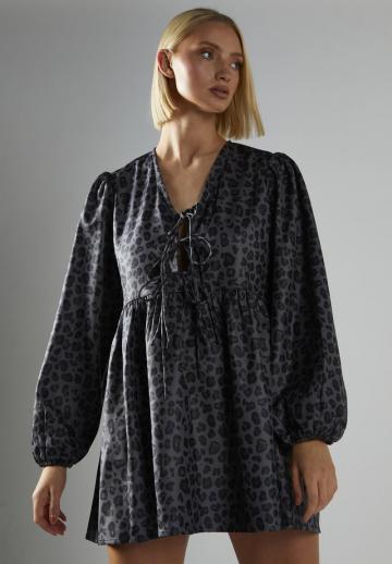 Короткое платье