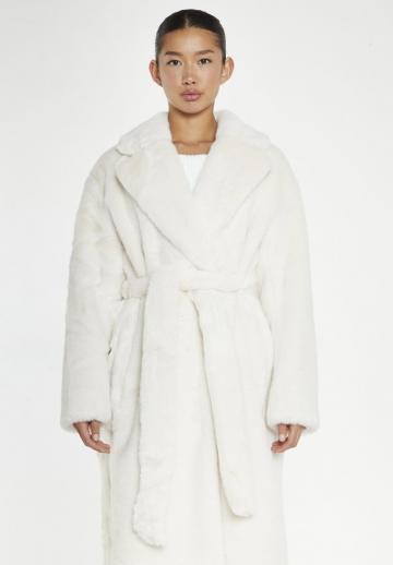 Шерстяное пальто