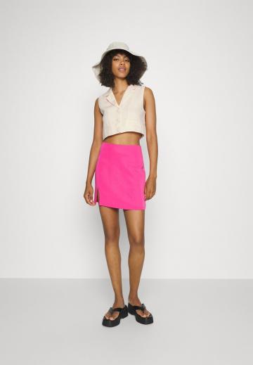 Блузка без рукавов