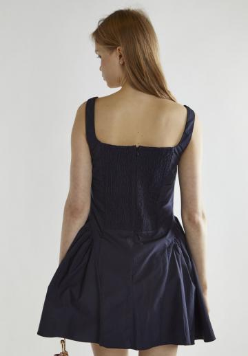 Короткое платье