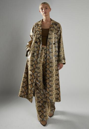 Пальто из искусственной кожи