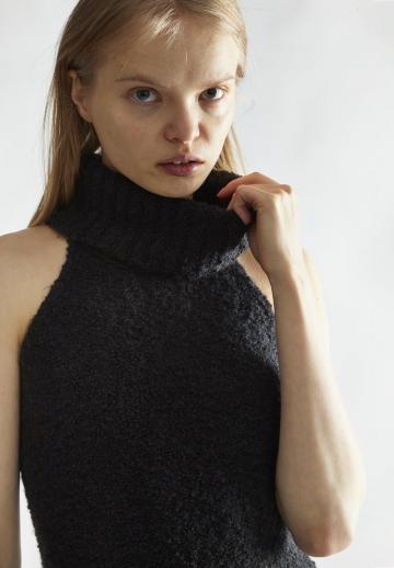 Вязаное платье