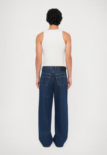 Свободные джинсы