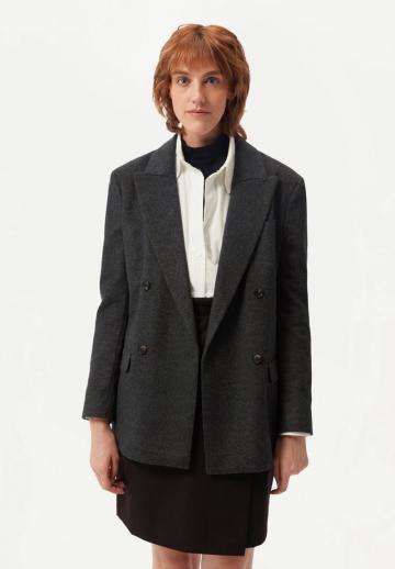 Короткое пальто