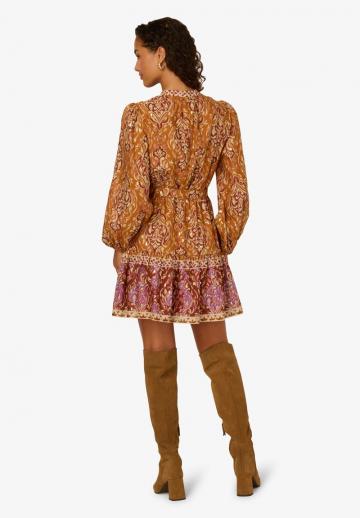 Короткое платье