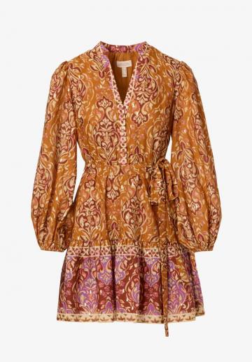 Короткое платье