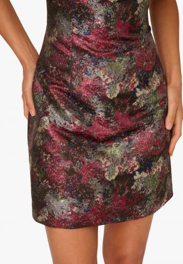 Платье футляр