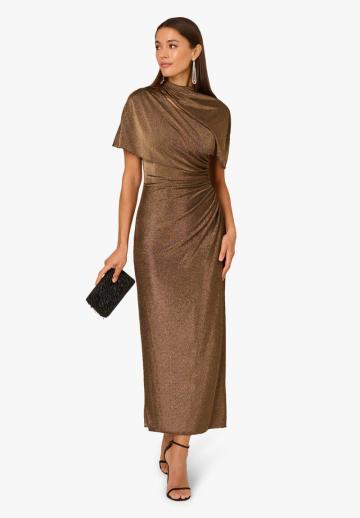 Вязаное платье