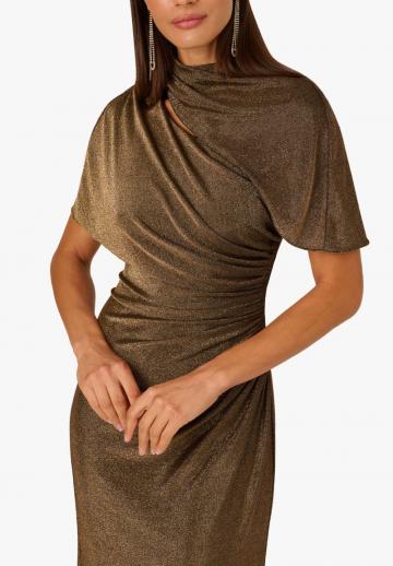 Вязаное платье