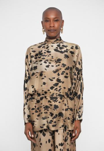 Шелковая блузка