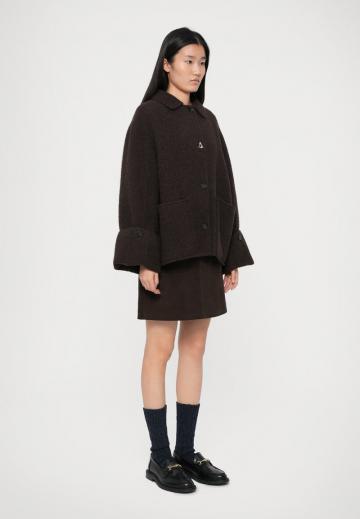 Короткое пальто