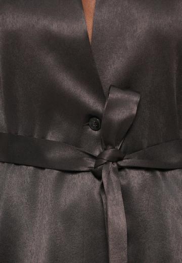 Атласная блузка