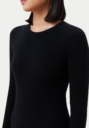 Вязаное платье