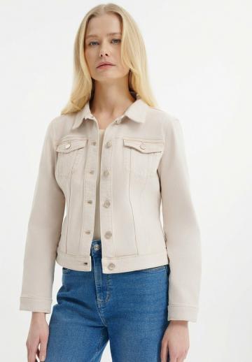 Куртка с накладнымит карманами