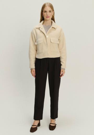 Куртка с накладнымит карманами