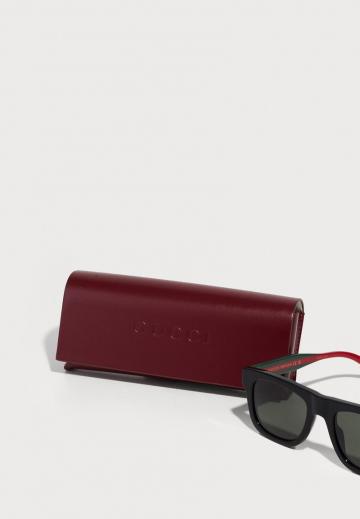 Солнечные очки