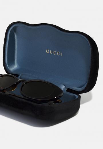 Солнечные очки