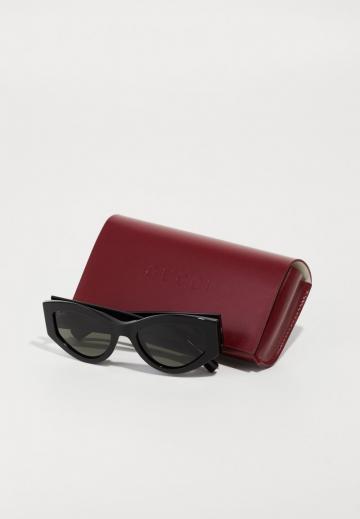 Солнечные очки