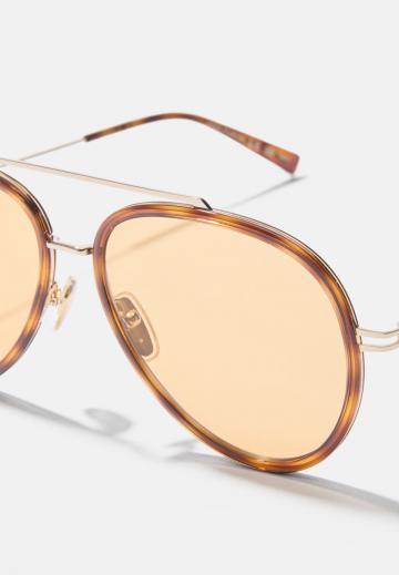 Солнечные очки