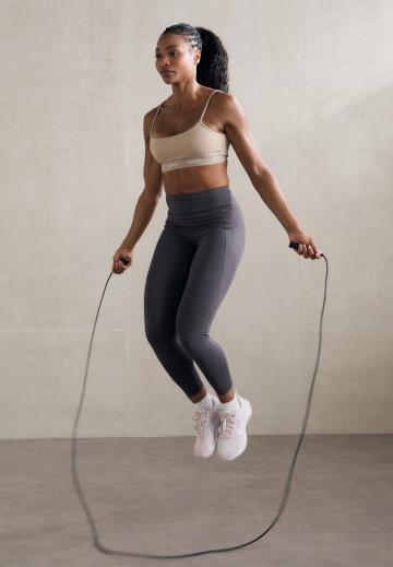 Спортивный бюстгальтер