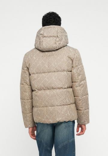 Зимняя куртка