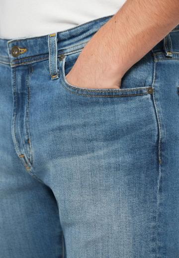 Клешеные джинсы