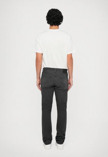 Узкие джинсы