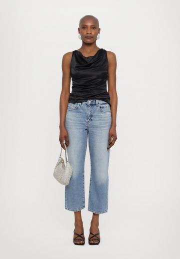 Джинсы бойфренда