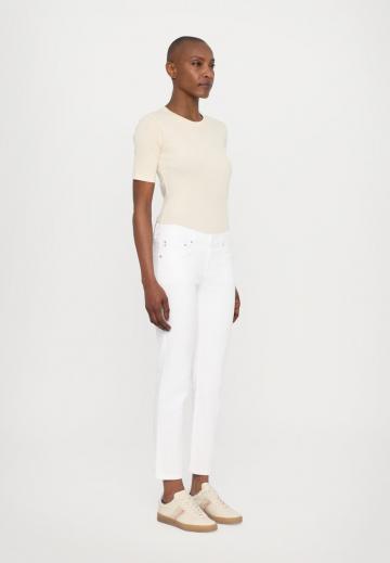 Короткие джинсы