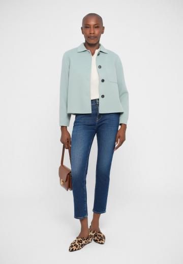 Короткие джинсы