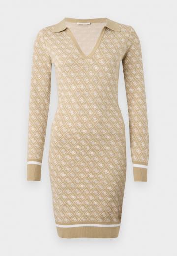 Вязаное платье