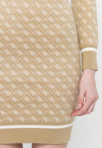 Вязаное платье