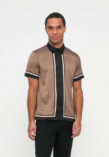 Рубашка с коротким рукавом