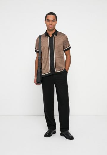 Рубашка с коротким рукавом