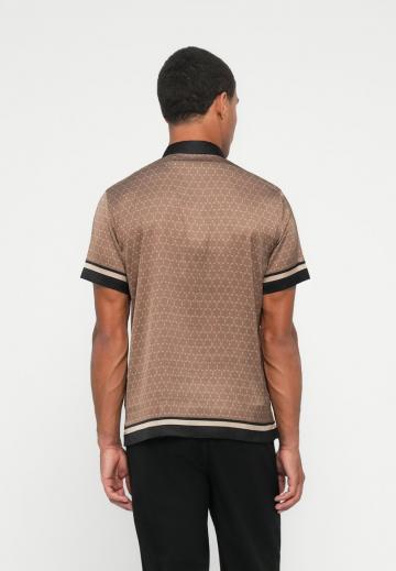 Рубашка с коротким рукавом