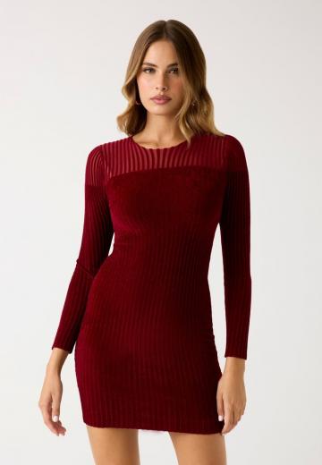 Платье футляр