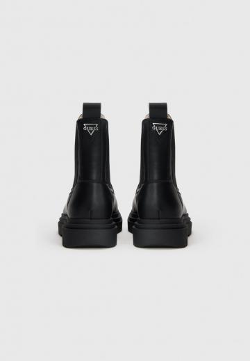 Зимние ботинки